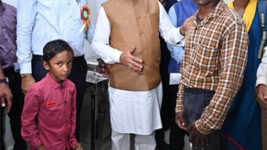 कृत्रिम पैर मिलने से दिव्यांगों को मिली जीने की नई राह