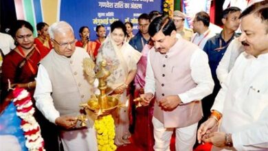 सामाजिक चुनौतियों के समाधान के लिए शिक्षक आगे आयें : राज्यपाल पटेल