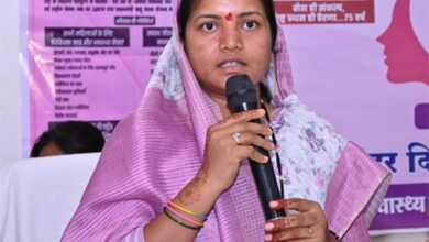 मंत्री लक्ष्मी राजवाड़े ने स्वास्थ्य शिविर में दी भागीदारी
