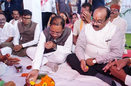 किसान, महिलाओं और युवाओं की प्रगति ही राज्य का भविष्य : मुख्यमंत्री साय किसान, महिलाओं और युवाओं की प्रगति ही राज्य का भविष्य : मुख्यमंत्री साय