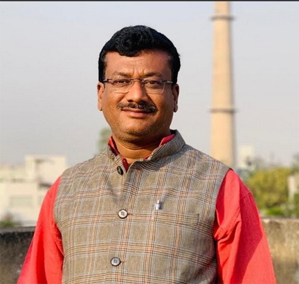 ट्रिपल इंजन की सरकार निगम सफाई कर्मचारी, चालकों को वेतन नहीं दे पा रही ट्रिपल इंजन की सरकार निगम सफाई कर्मचारी, चालकों को वेतन नहीं दे पा रही