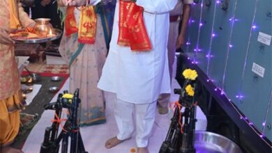 राज्यपाल डेका ने विजयादशमी के अवसर पर राजभवन में शस्त्र पूजन और हवन किया