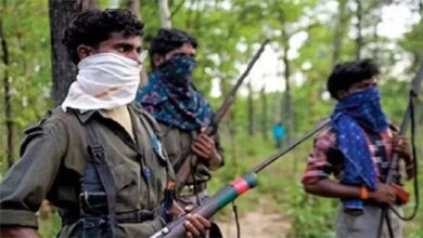 103 माओवादियों ने डाले हथियार
