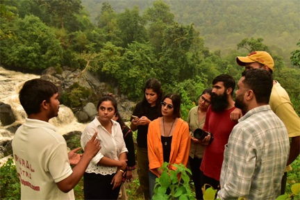 ‘बस्तर राइजिंग’ बस्तर की सांस्कृतिक, पर्यावरणीय और उद्यमशीलता को दिलायेगी राष्ट्रीय पहचान ‘बस्तर राइजिंग’ बस्तर की सांस्कृतिक, पर्यावरणीय और उद्यमशीलता को दिलायेगी राष्ट्रीय पहचान