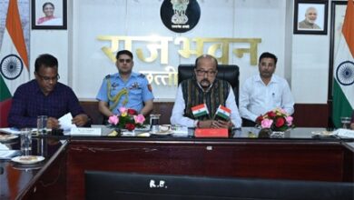 मानवीय संवेदना के साथ आकांक्षी क्षेत्रों में विकास कार्य करें – राज्यपाल रमेन डेका