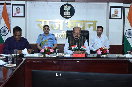 मानवीय संवेदना के साथ आकांक्षी क्षेत्रों में विकास कार्य करें – राज्यपाल रमेन डेका