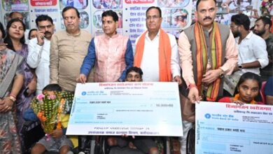 छत्तीसगढ़ राज्योत्सव का भव्य शुभारंभ, हितग्राहियों को मिला लाभ—सांस्कृतिक संध्या ने बांधा समां