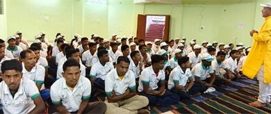 हिंसा और भय के रास्ते को छोड़ आत्म सुधार की राह पर पुनर्वासित माओवादी