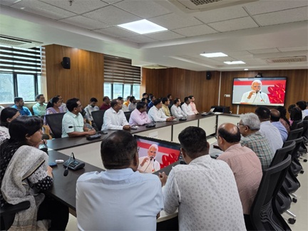 राष्ट्रगीत के 150 वर्ष : वंदे मातरम् के 150 वर्ष पूर्ण होने पर पूरे देश के साथ संचालनालय स्वास्थ्य में भी गूंजा राष्ट्रगीत