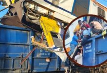 मालगाड़ी के ऊपर चढ़ी लोकल ट्रेन, 6 लोगों की मौत