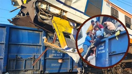 मालगाड़ी के ऊपर चढ़ी लोकल ट्रेन, 6 लोगों की मौत मालगाड़ी के ऊपर चढ़ी लोकल ट्रेन, 6 लोगों की मौत