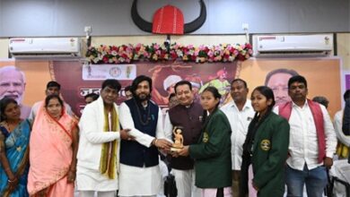 भगवान बिरसा मुंडा की 150वीं जयंती पर महासमुंद में जनजातीय गौरव दिवस का भव्य आयोजन