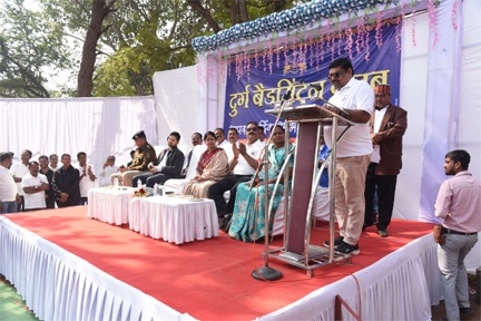 अत्याधुनिक इंडोर बैडमिंटन कोर्ट का किया शिक्षा मंत्री यादव ने लोकार्पण अत्याधुनिक इंडोर बैडमिंटन कोर्ट का किया शिक्षा मंत्री यादव ने लोकार्पण