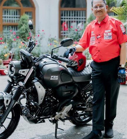 मुख्यमंत्री विष्णुदेव साय ने स्वयं बाइक चलाकर युवाओं को दिया सुरक्षित ड्राइविंग का संदेश