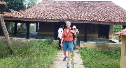 बेल्जियम के पर्यटक धनकुल एथनिक रिजॉर्ट पहुंचे, बस्तर की जनजातीय संस्कृति देख हुए अभिभूत बेल्जियम के पर्यटक धनकुल एथनिक रिजॉर्ट पहुंचे, बस्तर की जनजातीय संस्कृति देख हुए अभिभूत