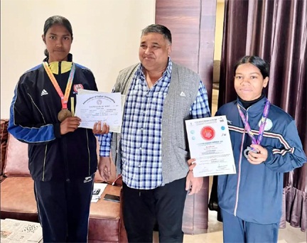 मार्शल आर्ट्स नेशनल प्रतियोगिता के लिए अंबिकापुर की बेटियाँ जम्मू-कश्मीर रवाना