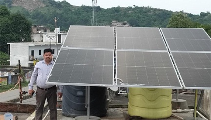 बिजली पर निर्भरता घट गई और सौर ऊर्जा से रौशन हुआ घर-रविंद्र नाथ गोपाल बिजली पर निर्भरता घट गई और सौर ऊर्जा से रौशन हुआ घर-रविंद्र नाथ गोपाल