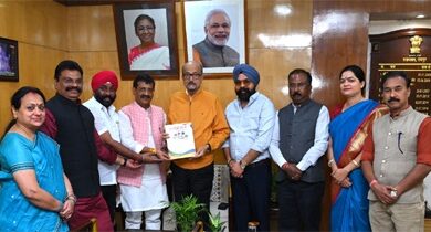 राज्यपाल रमेन डेका को स्वदेशी मेले के लिए न्यौता