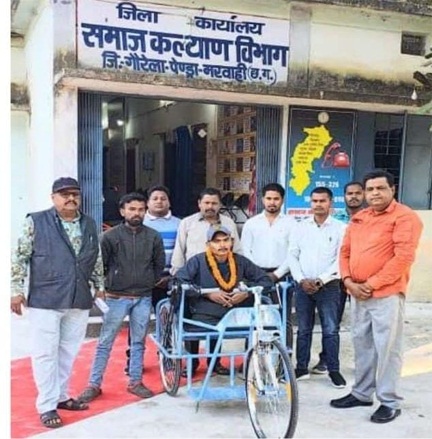 ट्रायसायकल ने बदली गणेश की जिंदगी, दिव्यांगता नहीं बन सकी उनके सपनों की राह में बाधा