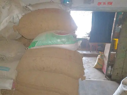 रायपुर जिले में 1500 क्विंटल अवैध धान जब्त रायपुर जिले में 1500 क्विंटल अवैध धान जब्त