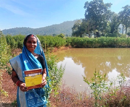 डबरी निर्माण से बदली सूरत कुमारी की किस्मत, खेती और मछलीपालन से बढ़ी आमदनी
