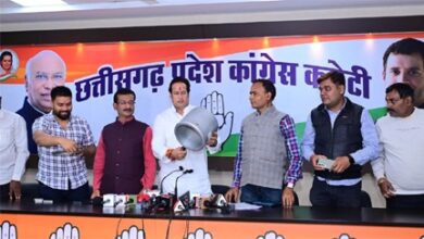 एल्यूमिनियम बर्तनों की खरीदी पर विवाद एल्यूमिनियम बर्तनों की खरीदी पर विवाद