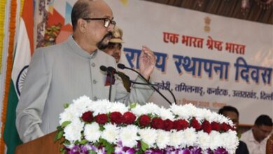 राज्यों की विविधताओं को राष्ट्रीय एकता एक सूत्र में पिरोती है – राज्यपाल डेका