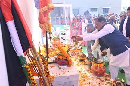 देश के स्वतंत्रता संग्राम में आदिवासी नायकों का योगदान अद्वितीय – मुख्यमंत्री साय