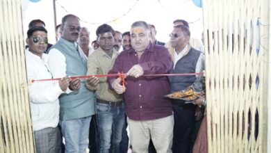 कैबिनेट मंत्री राजेश अग्रवाल ने गुमगरा खुर्द पीएचसी के नए भवन का किया लोकार्पण, ग्रामीणों को बेहतर रात्रिकालीन सेवाओं का दिया भरोसा