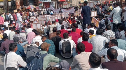 छत्तीसगढ़ पार्टी के अध्यक्ष अमित बघेल का सरेंडर, देवेंद्र नगर थाने में भारी पुलिस बल तैनात