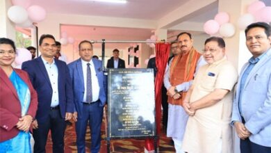 स्वास्थ्य मंत्री श्याम बिहारी जायसवाल ने मेडिकल कॉलेज रायपुर के 120 सीटर छात्रावास का किया उद्घाटन