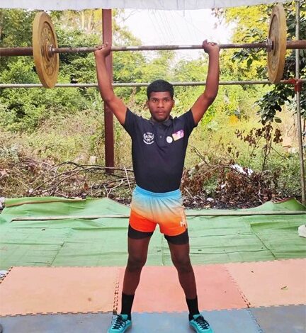 बस्तर ओलंपिक के जिला स्तरीय स्पर्धा में राकेश रहे प्रथम, अब संभाग स्तरीय प्रतियोगिता में दिखाएंगे दमखम बस्तर ओलंपिक के जिला स्तरीय स्पर्धा में राकेश रहे प्रथम, अब संभाग स्तरीय प्रतियोगिता में दिखाएंगे दमखम