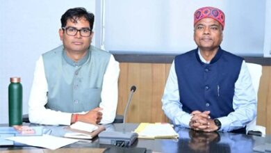 वित्त मंत्री चौधरी ने मंत्री केदार कश्यप के विभागों के बजट तैयारियों पर की चर्चा