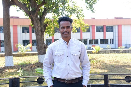 किसान परिवार के बेटे संजू मरकाम ने बीएसएफ में चयनित होकर बढ़ाया जिले का मान किसान परिवार के बेटे संजू मरकाम ने बीएसएफ में चयनित होकर बढ़ाया जिले का मान