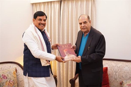 प्रधानमंत्री मोदी के क्रांतिकारी विकास मार्ग पर मध्यप्रदेश’ अग्रसर : मुख्यमंत्री डॉ. यादव प्रधानमंत्री मोदी के क्रांतिकारी विकास मार्ग पर मध्यप्रदेश’ अग्रसर : मुख्यमंत्री डॉ. यादव