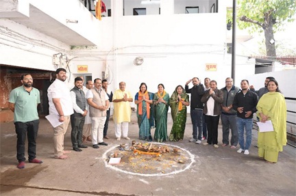 जगन्नाथ मंदिर परिसर में 10 सीटर सार्वजनिक शौचालय निर्माण का भूमिपूजन संपन्न जगन्नाथ मंदिर परिसर में 10 सीटर सार्वजनिक शौचालय निर्माण का भूमिपूजन संपन्न