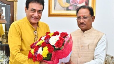 मुख्यमंत्री विष्णुदेव साय से सुप्रसिद्ध अभिनेता नीतिश भारद्वाज ने की सौजन्य मुलाकात