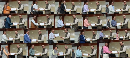 ई-ऑफिस में उत्कृष्ट कार्य करने वाले अधिकारी-कर्मचारियों को मुख्य सचिव ने किया सम्मानित ई-ऑफिस में उत्कृष्ट कार्य करने वाले अधिकारी-कर्मचारियों को मुख्य सचिव ने किया सम्मानित