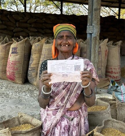 धान बेचकर शिक्षा और दलहन की खेती की ओर बढ़ता आमदी की बिटावन बाई के परिवार का सफर धान बेचकर शिक्षा और दलहन की खेती की ओर बढ़ता आमदी की बिटावन बाई के परिवार का सफर