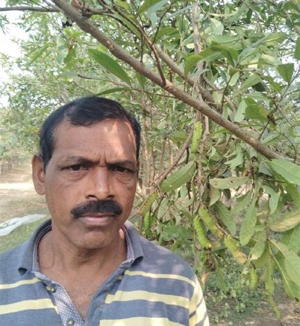 टसर कृमिपालन ने बदली तकदीर : ध्रुवकुमार बने आत्मनिर्भर, पलायन से मिली मुक्ति