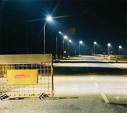 जगरगुंडा में लौटी खुशहाली, सोलर लाइट से रोशन हुई गलियां : 22 साल बाद बैंक सेवा फिर शुरू जगरगुंडा में लौटी खुशहाली, सोलर लाइट से रोशन हुई गलियां : 22 साल बाद बैंक सेवा फिर शुरू