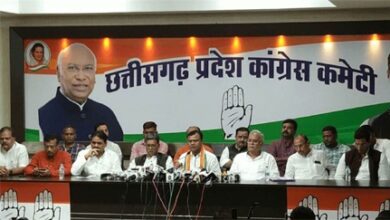 मतांतरण विधेयक के खिलाफ कांग्रेस का ऐलान, सदन में करेगी जोरदार विरोध मतांतरण विधेयक के खिलाफ कांग्रेस का ऐलान, सदन में करेगी जोरदार विरोध