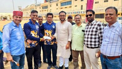 पियूष मिश्रा की गरिमामयी उपस्थिति से जगमगाया इंटर प्रेस टूर्नामेंट का समापन समारोह पियूष मिश्रा की गरिमामयी उपस्थिति से जगमगाया इंटर प्रेस टूर्नामेंट का समापन समारोह