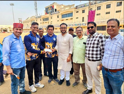 पियूष मिश्रा की गरिमामयी उपस्थिति से जगमगाया इंटर प्रेस टूर्नामेंट का समापन समारोह