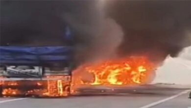 कोरबा में भीषण सड़क हादसा: ट्रेलर-ट्रक टक्कर के बाद आग, ड्राइवर जिंदा जला कोरबा में भीषण सड़क हादसा: ट्रेलर-ट्रक टक्कर के बाद आग, ड्राइवर जिंदा जला