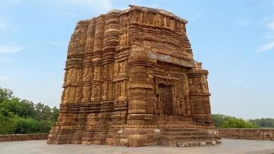 पत्थरों में दर्ज इतिहास: जहाँ हर पत्थर कहती है एक कहानी