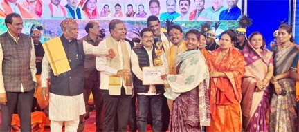 वन मंत्री कश्यप ने नारायणपुर में 65 करोड़ 96 लाख रूपए से अधिक के विकास कार्यों का किया भूमिपूजन वन मंत्री कश्यप ने नारायणपुर में 65 करोड़ 96 लाख रूपए से अधिक के विकास कार्यों का किया भूमिपूजन