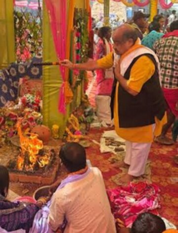 जोंक नदी के पावन तट पर महाशिवरात्रि महोत्सव का भव्य समापन, विधायक पुरंदर मिश्रा ने दी आहुति