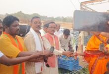 मुख्यमंत्री साय के जन्मदिवस पर पादप बोर्ड द्वारा 2100 औषधीय पौधों का वितरण