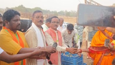 मुख्यमंत्री साय के जन्मदिवस पर पादप बोर्ड द्वारा 2100 औषधीय पौधों का वितरण मुख्यमंत्री साय के जन्मदिवस पर पादप बोर्ड द्वारा 2100 औषधीय पौधों का वितरण